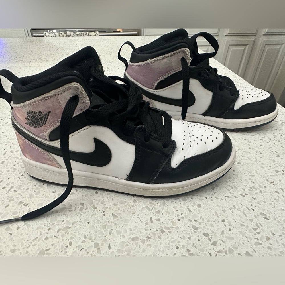 Nike Air Jordan 1 Mid Bleached Coral Tie Dye White Black (GS) DM6216-001 Size 1Y